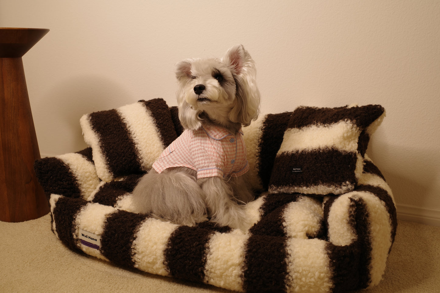 Wuli Hana Dog Sofa Bed