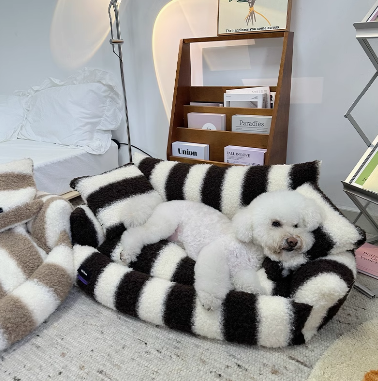 Wuli Hana Dog Sofa Bed