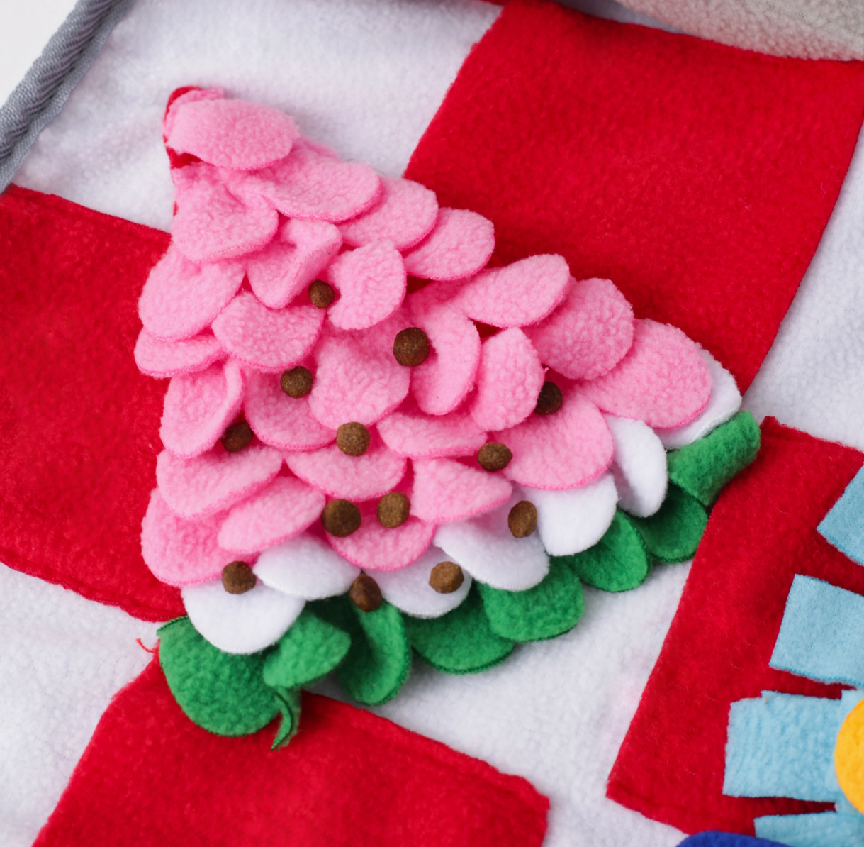 LuftPets Red Bone Snuffle Mat